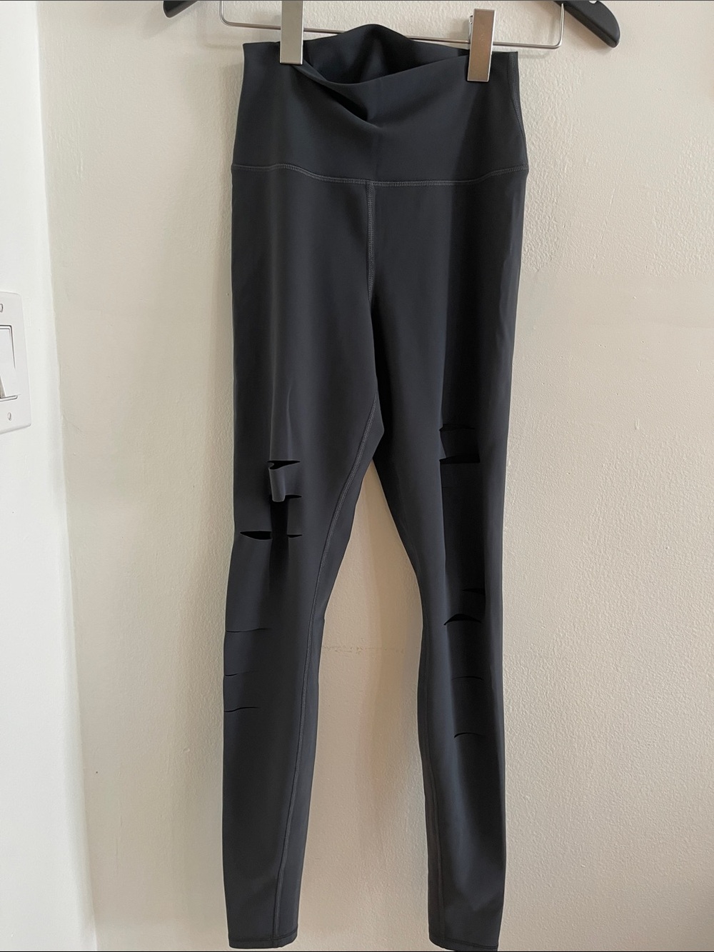 ALO Yoga Kids Black High-Waist Distressed Leggings